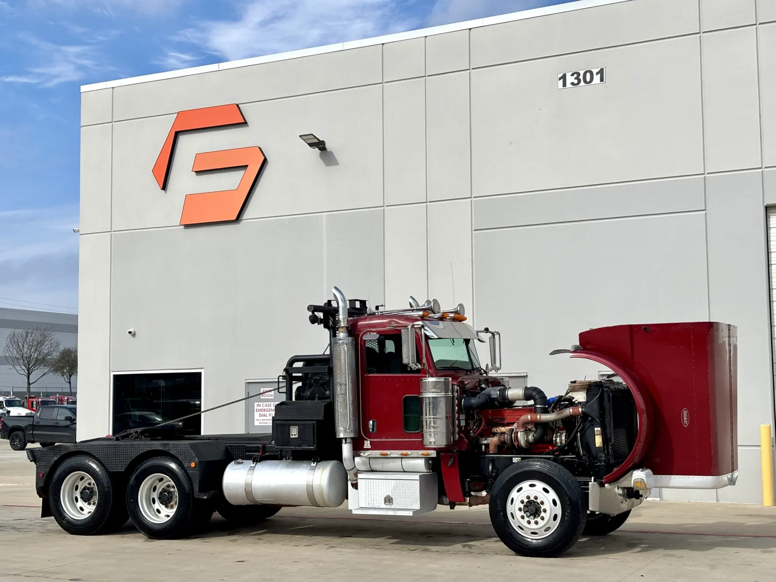 2008 Peterbilt 389 - image 9