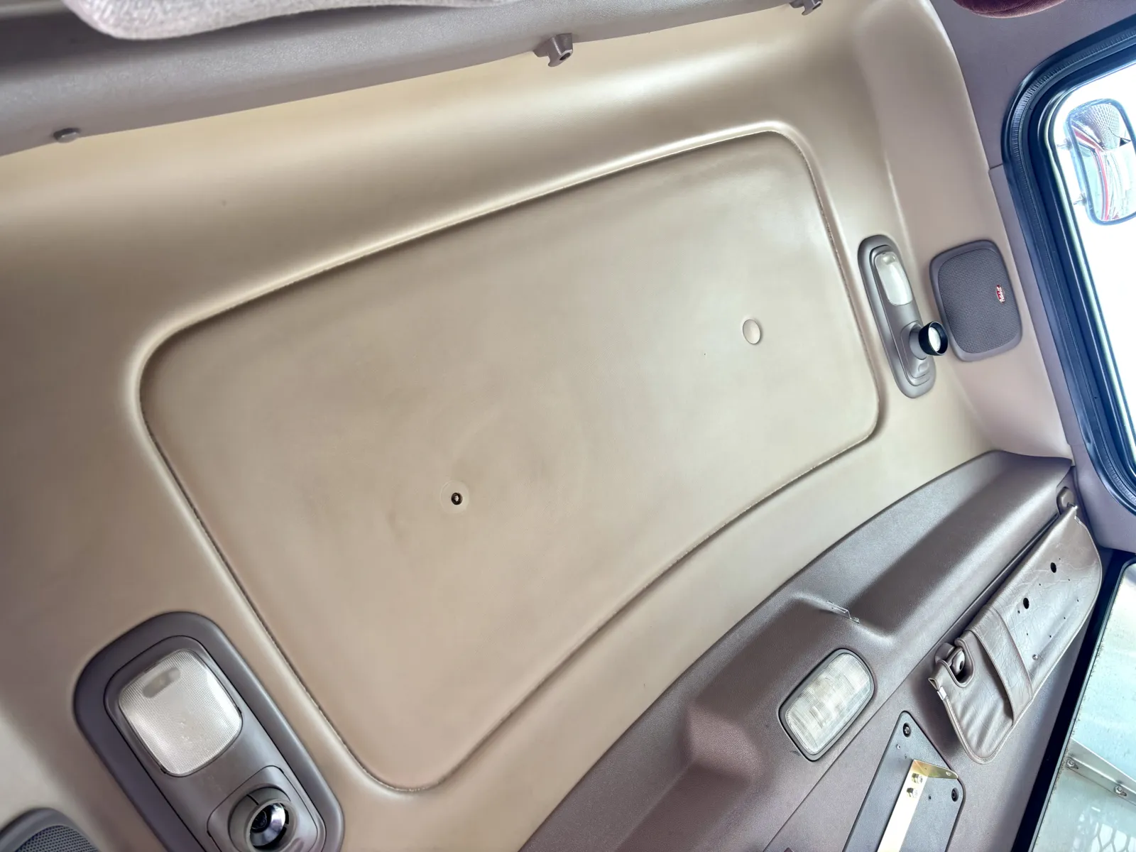 2008 Peterbilt 389 - image 21