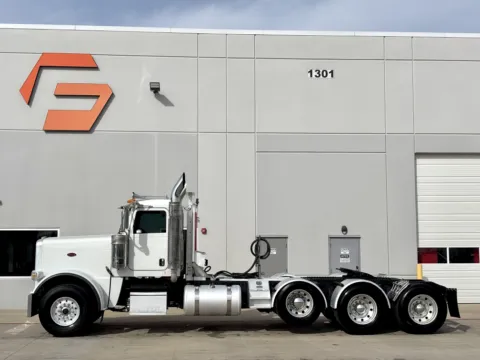 More photos of 2012 PETERBILT 388 at Forge Truck Centers - Texas, TX