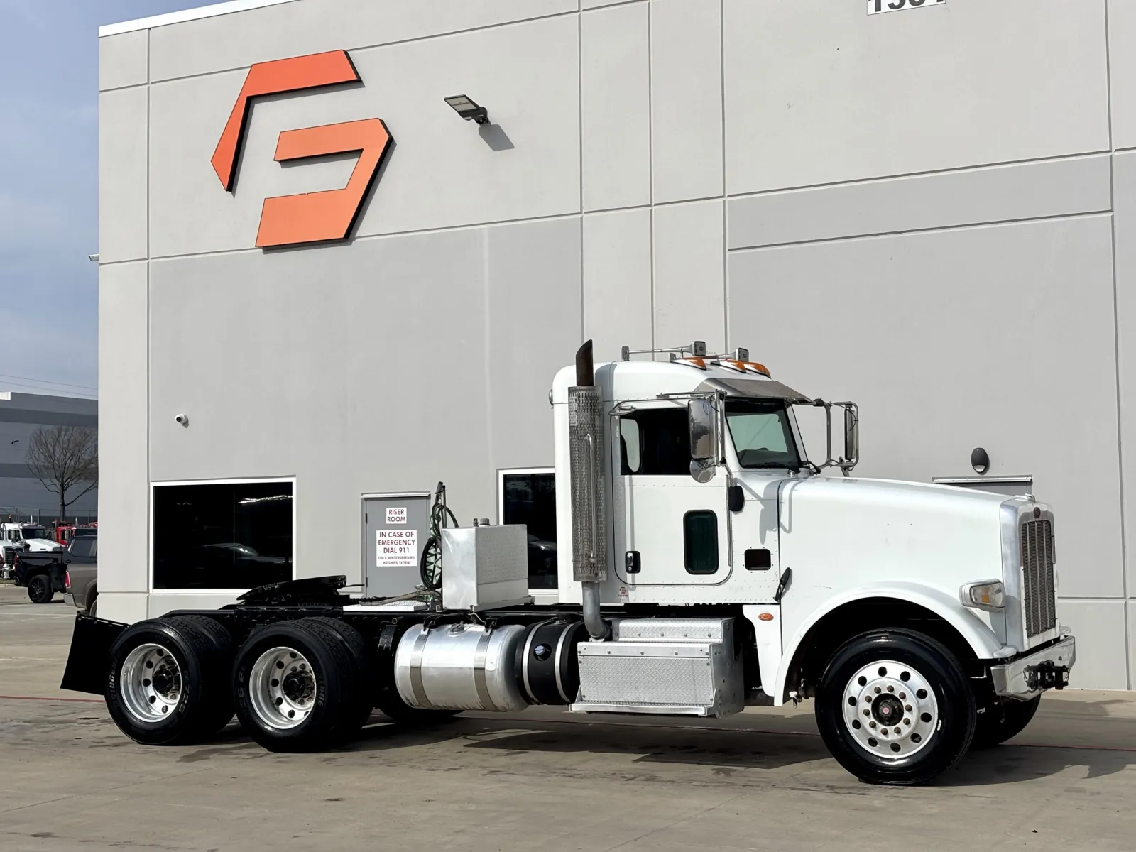 2015 PETERBILT 367 for sale in Hutchins, TX