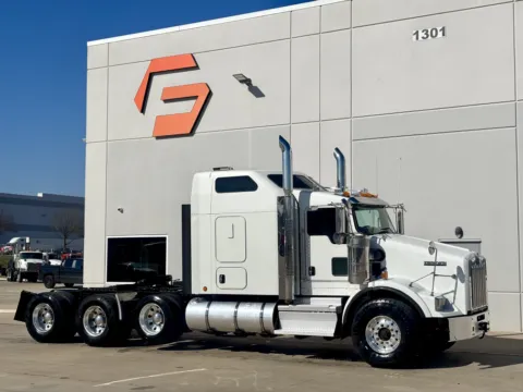 2020 KENWORTH T800 for sale in Hutchins, TX