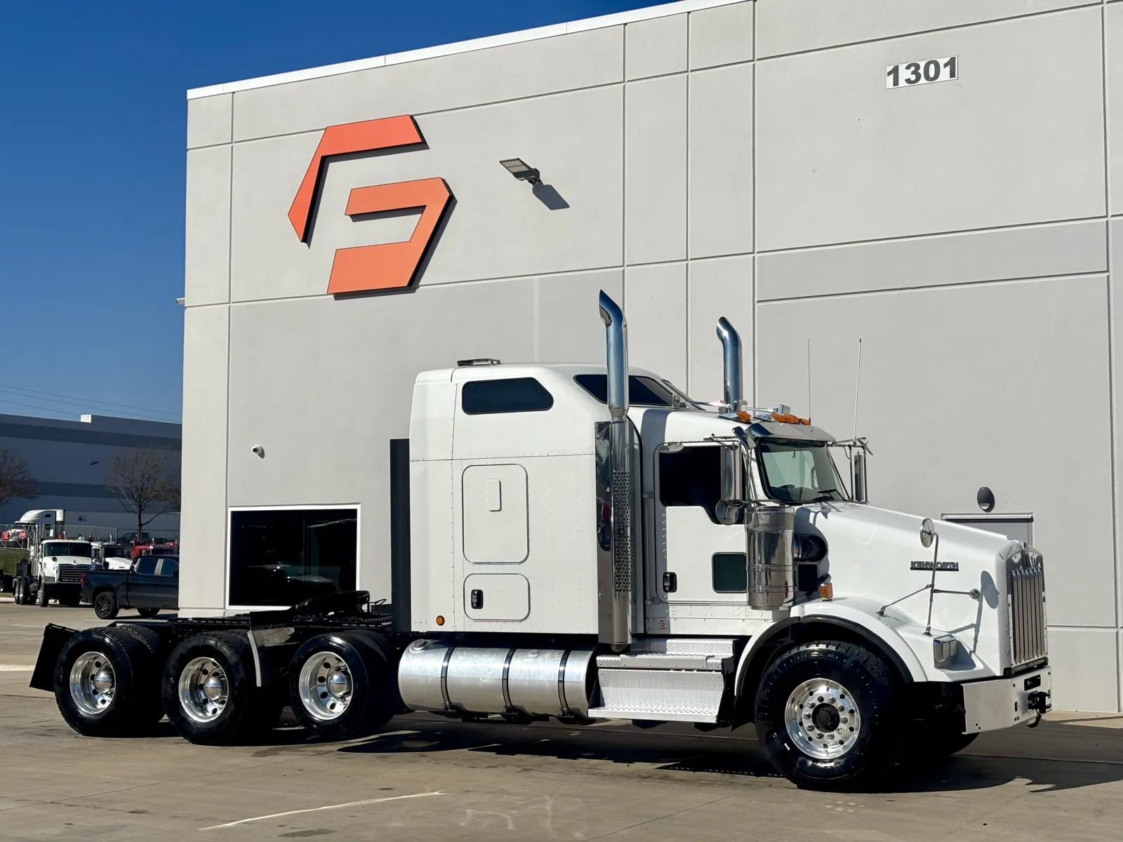 2020 KENWORTH T800 for sale in Hutchins, TX