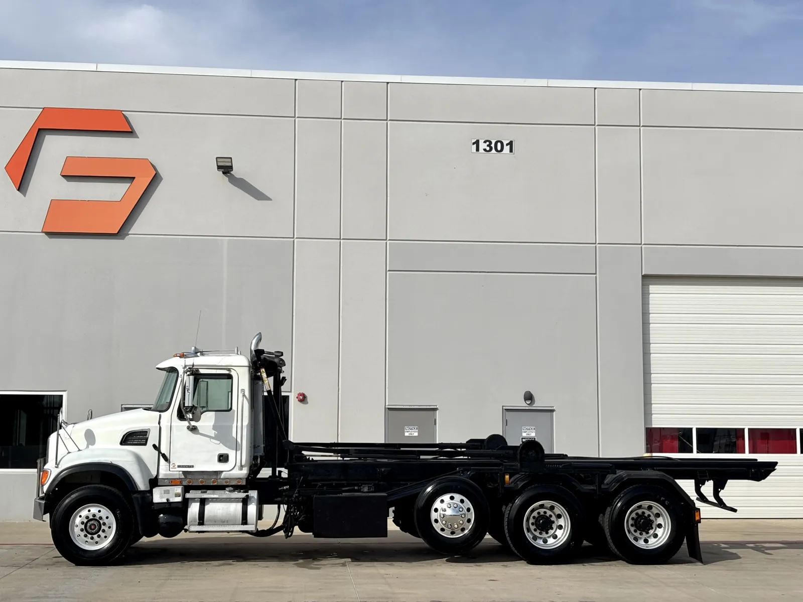 2006 Mack Granite - image 4