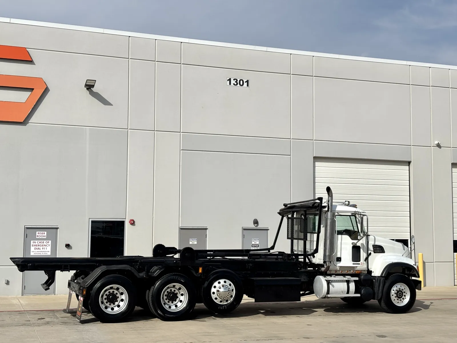 2006 Mack Granite - image 5