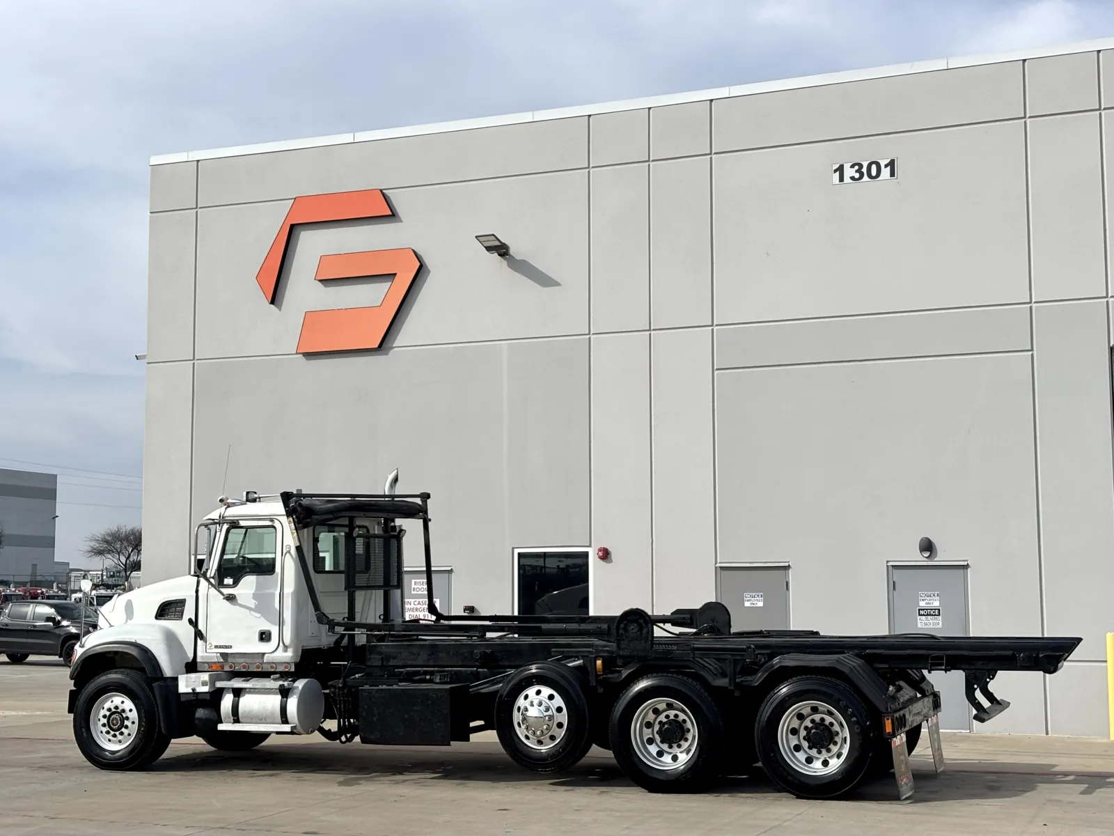 2006 Mack Granite - image 6