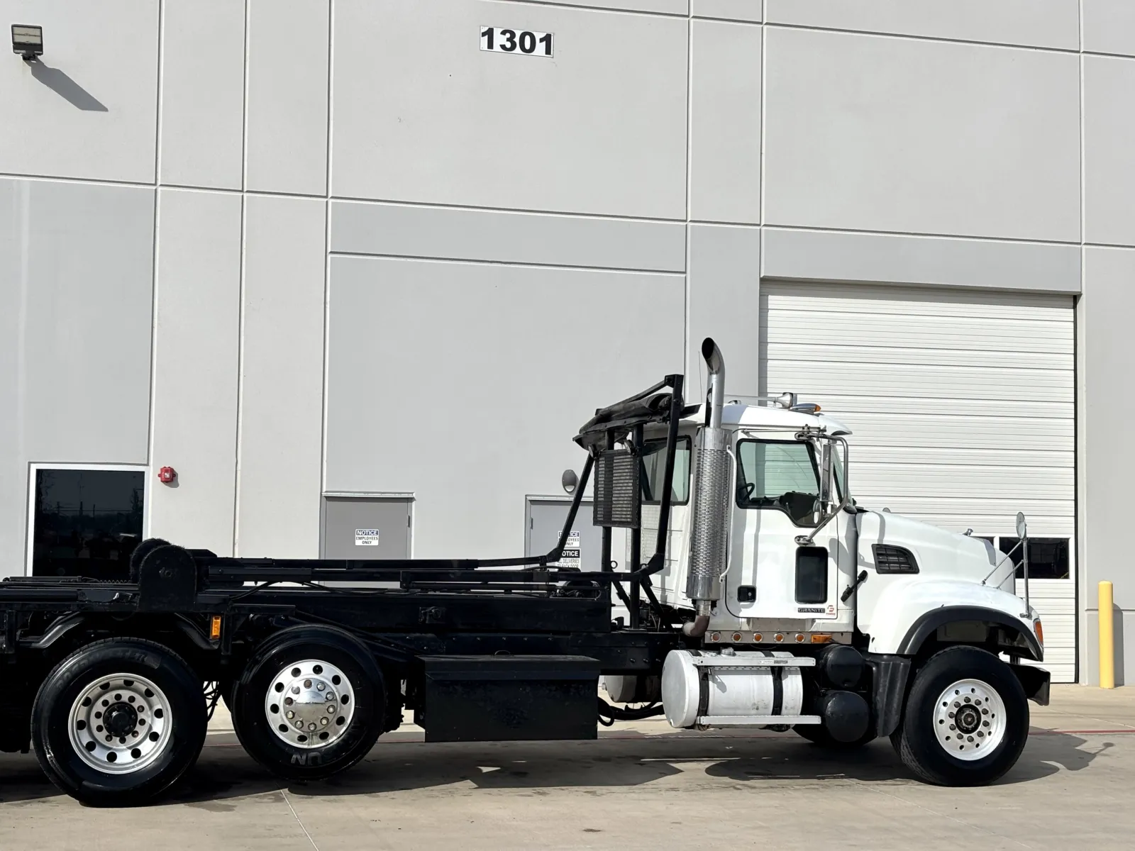 2006 Mack Granite - image 7