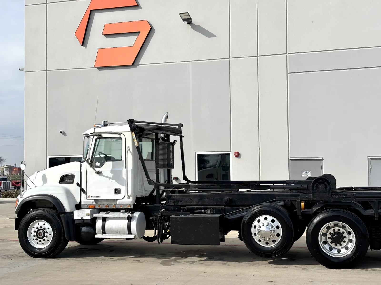 2006 Mack Granite - image 8