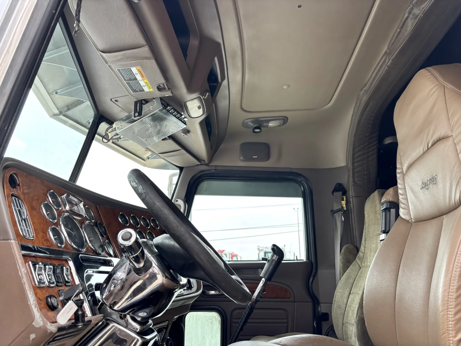 2008 Peterbilt 389 - image 14