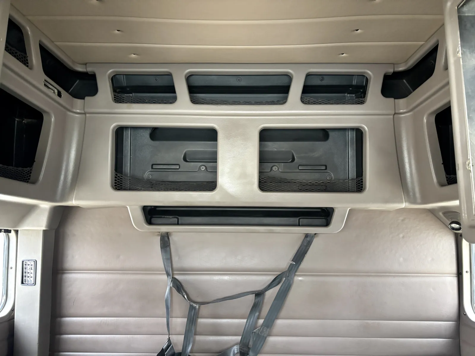 2008 Peterbilt 389 - image 20