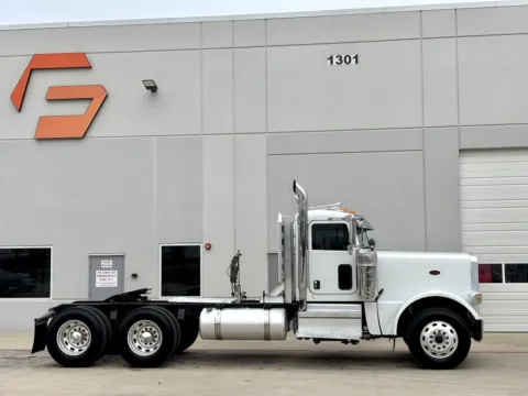 Another view of 2021 PETERBILT 389 for sale in Hutchins, TX at Forge Truck Centers - Texas