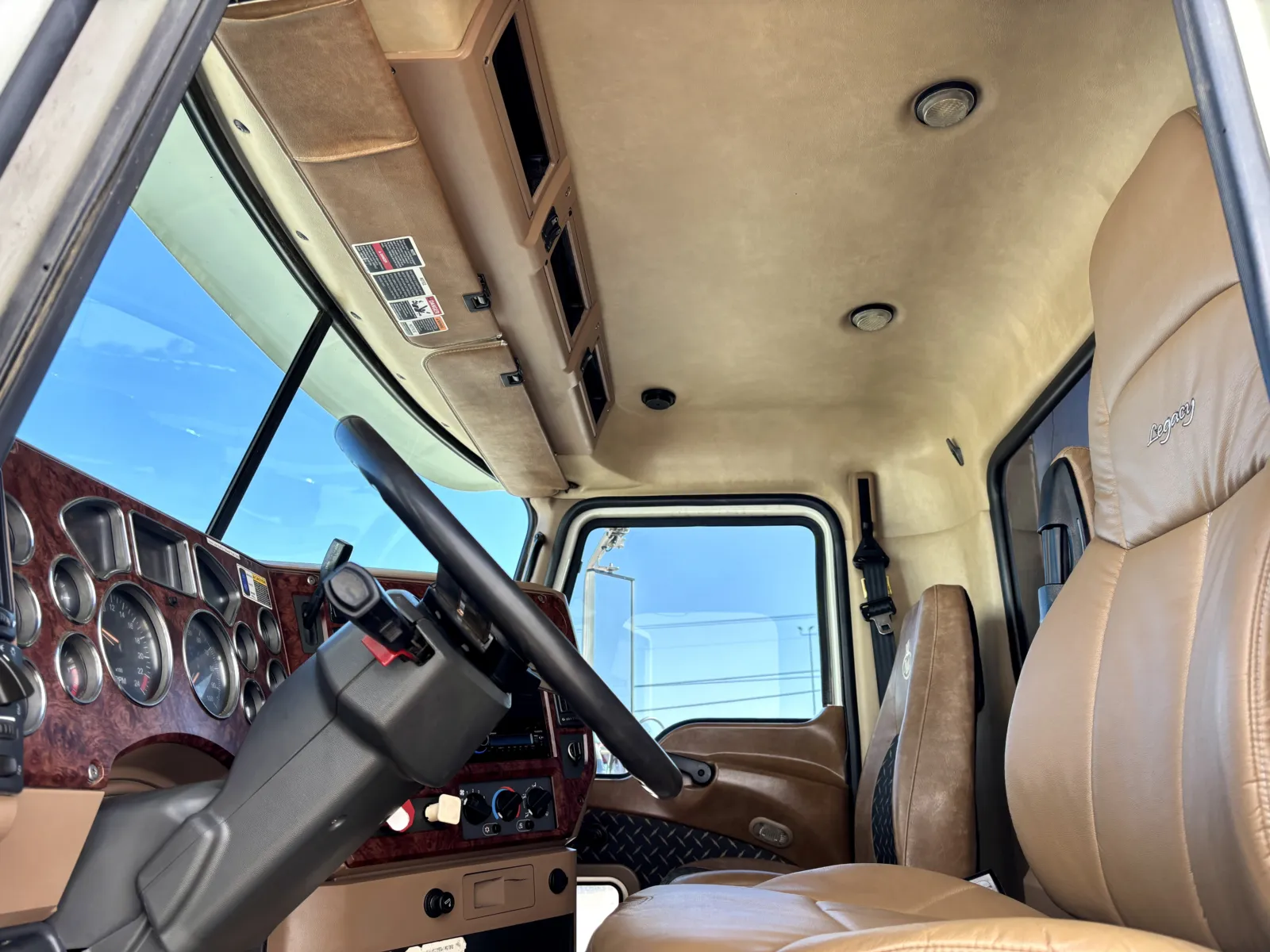 2010 Mack - image 14