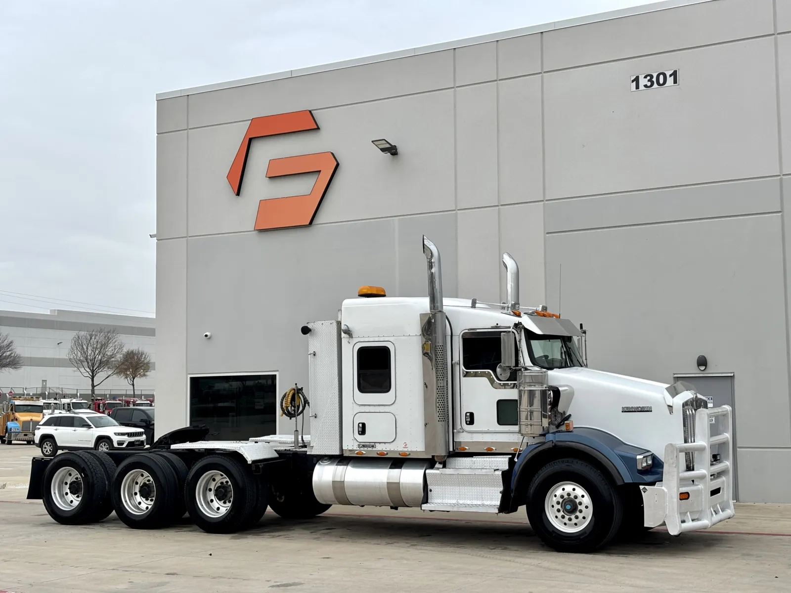 2014 Kenworth T800 - image 1
