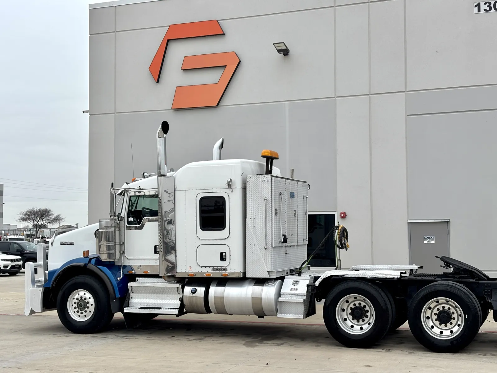 2014 Kenworth T800 - image 8