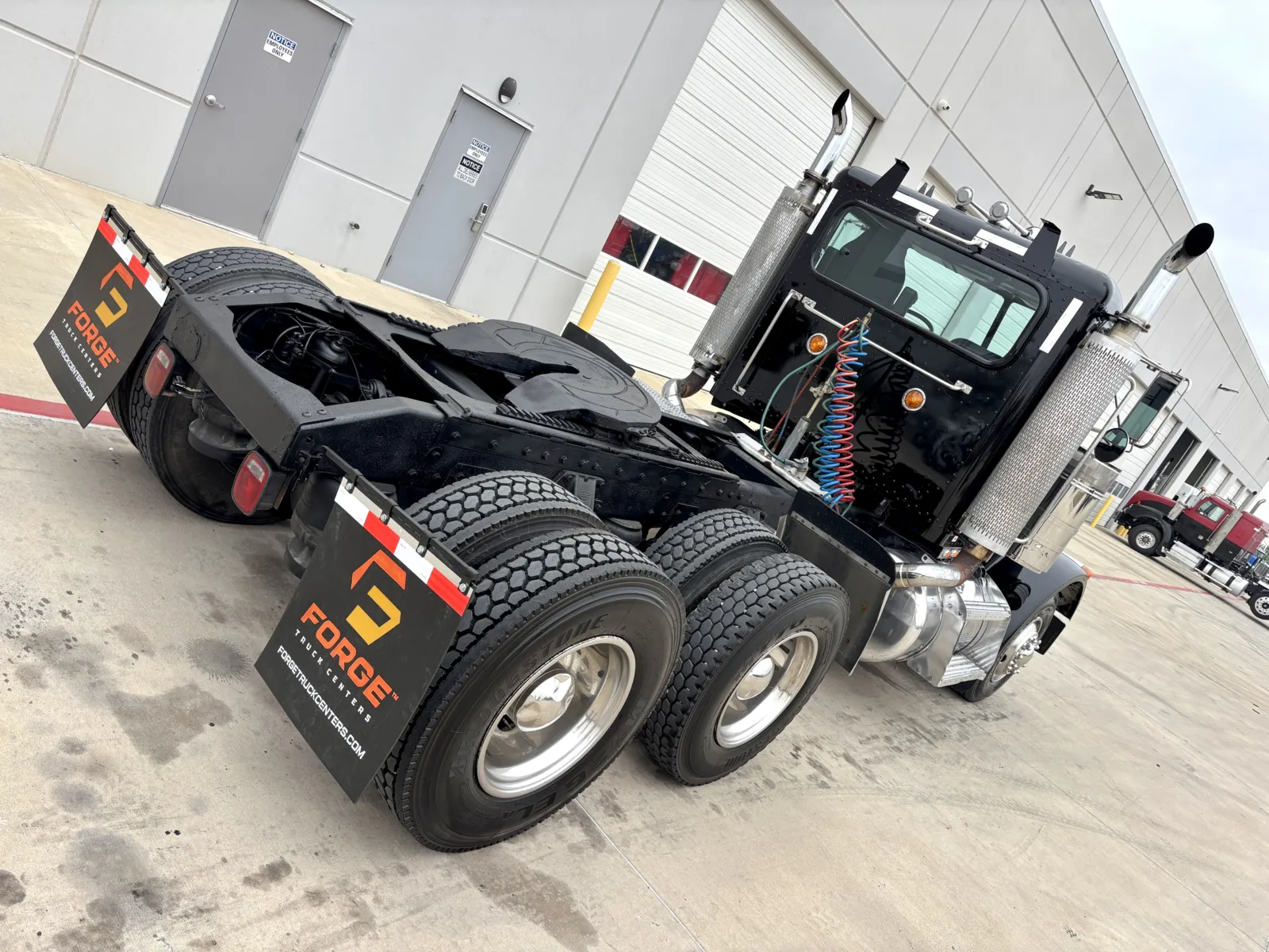 2000 Peterbilt - image 11