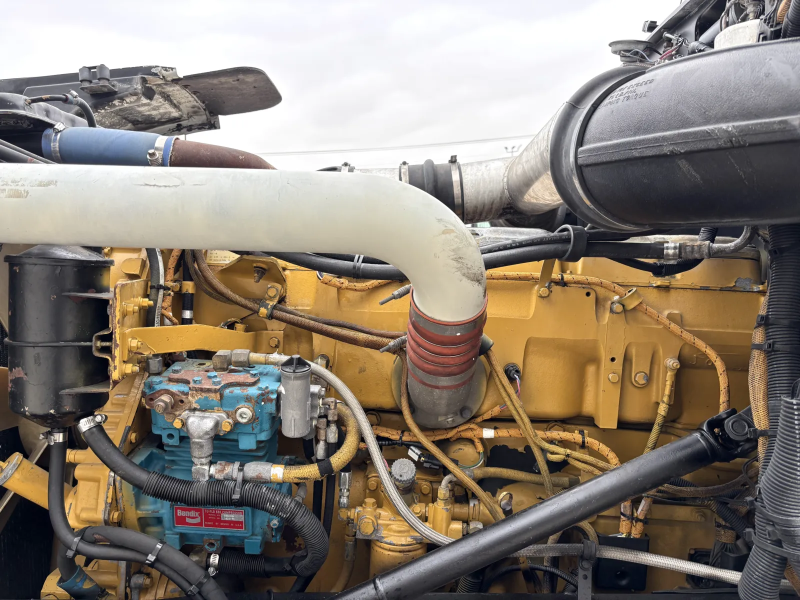 2000 Peterbilt - image 13