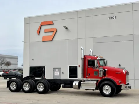 2020 KENWORTH T800 for sale in Hutchins, TX