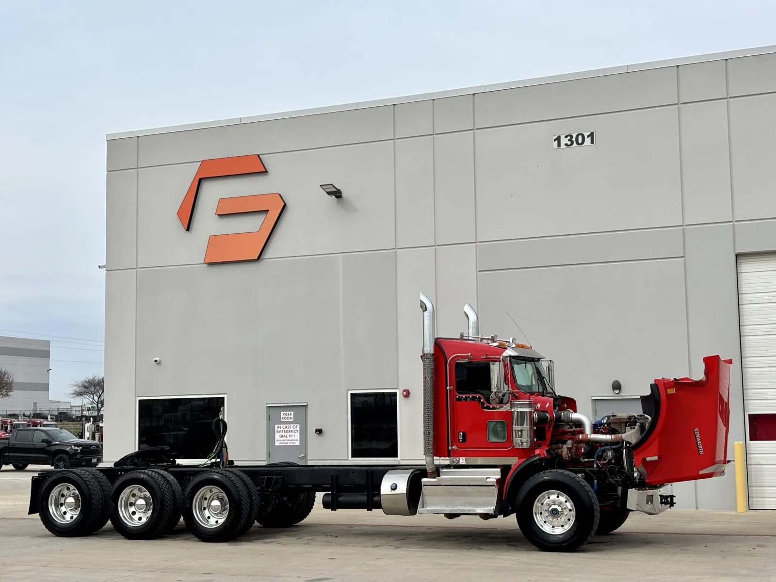 2020 Kenworth T800 - image 9