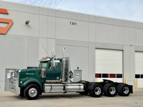 Photos of 2022 WESTERN STAR 4900 for sale in Hutchins, TX at Forge Truck Centers - Texas