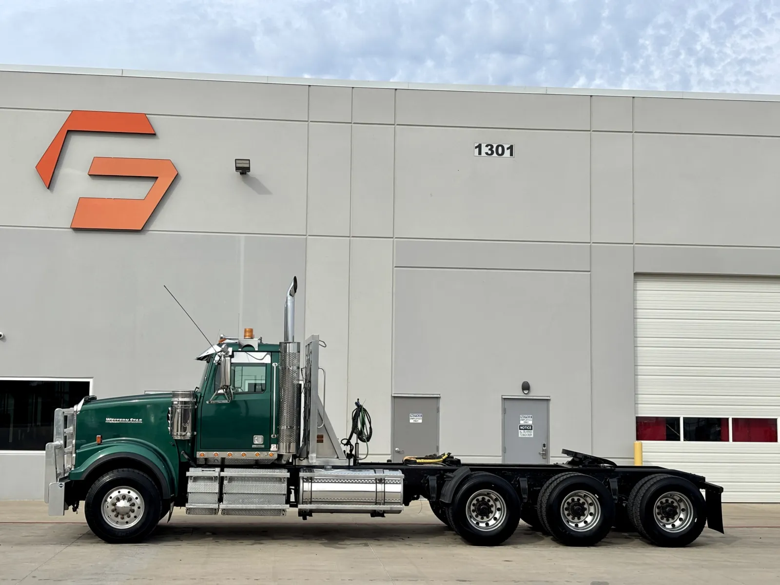 2022 Western Star 4900 - image 4