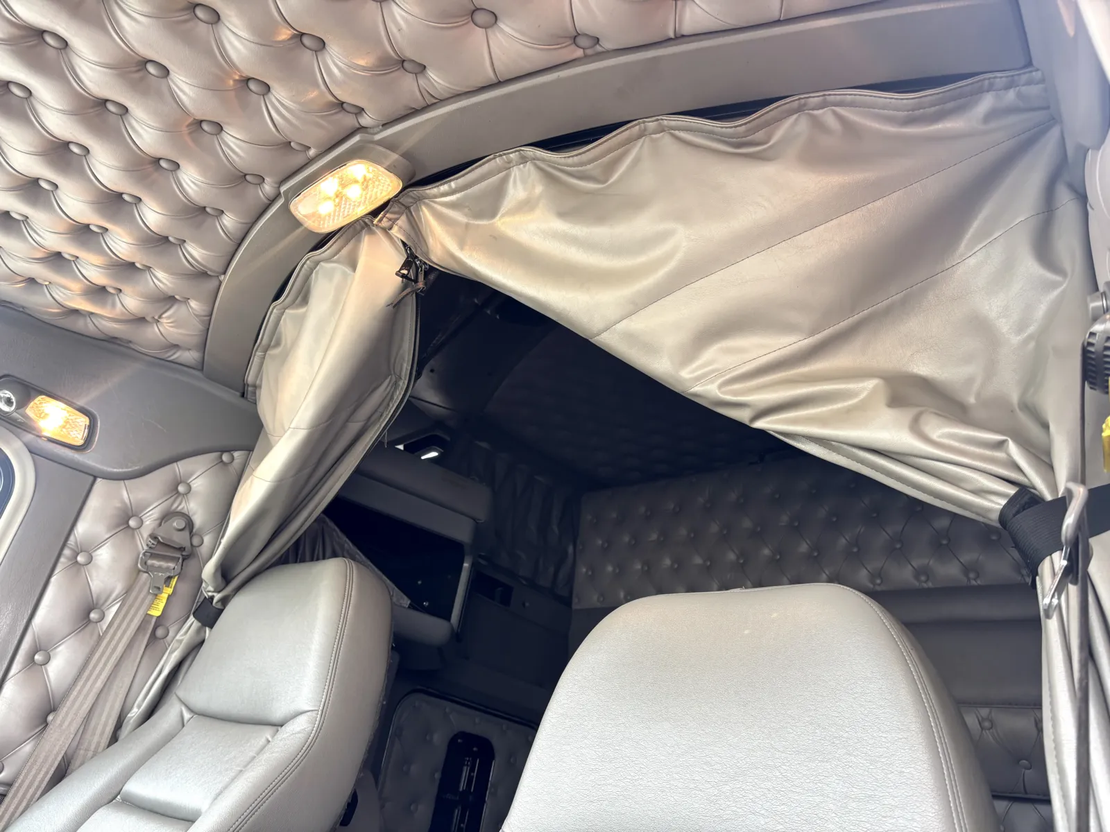 2022 Kenworth W900 - image 20