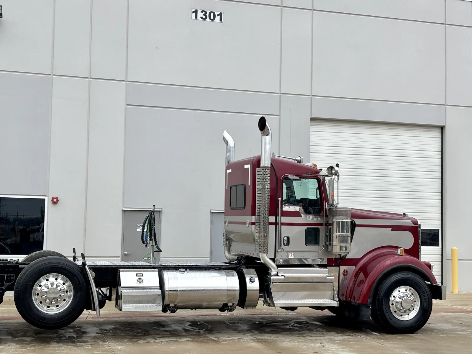 2018 Kenworth W900 - image 7