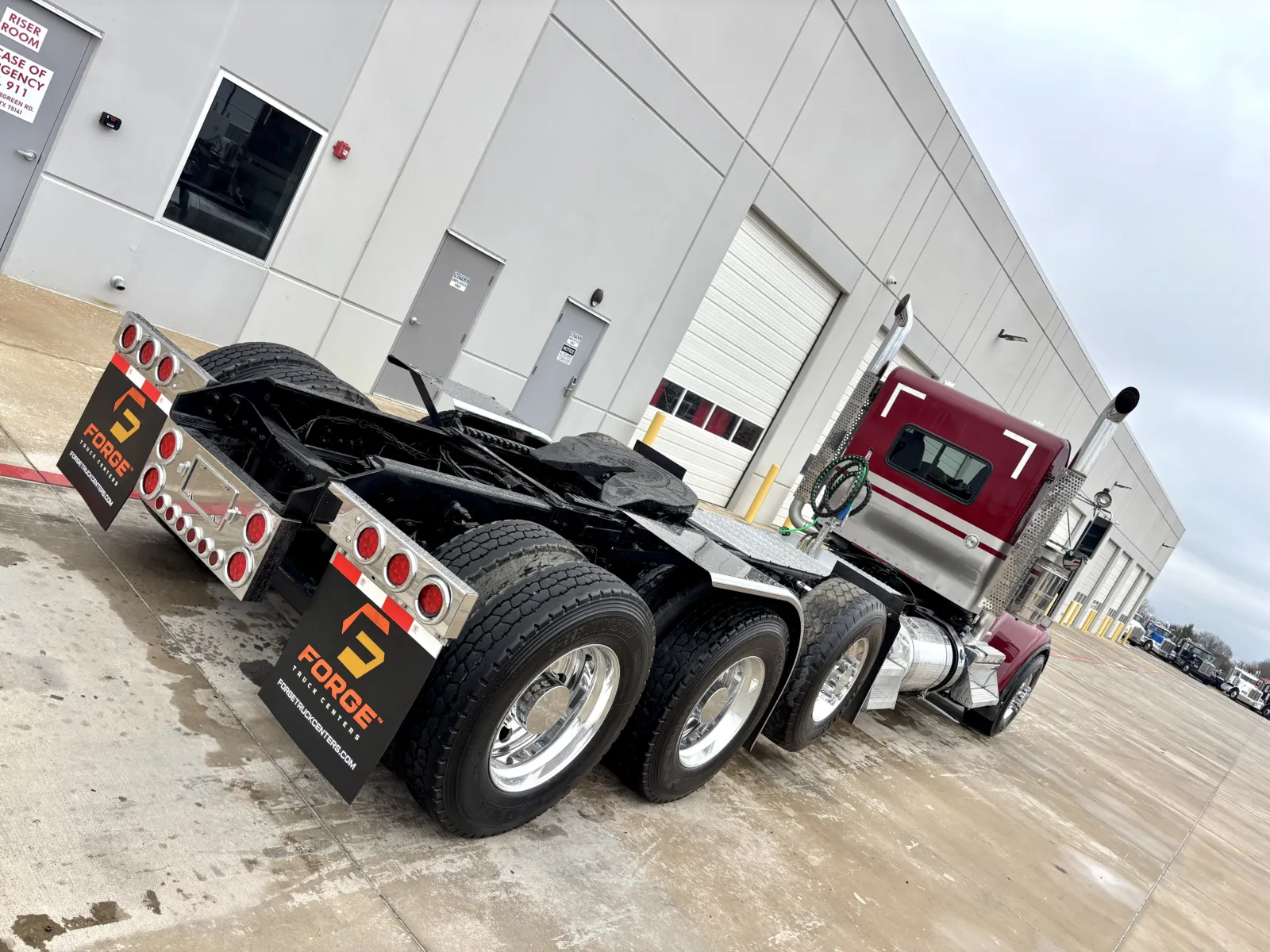 2018 Kenworth W900 - image 11