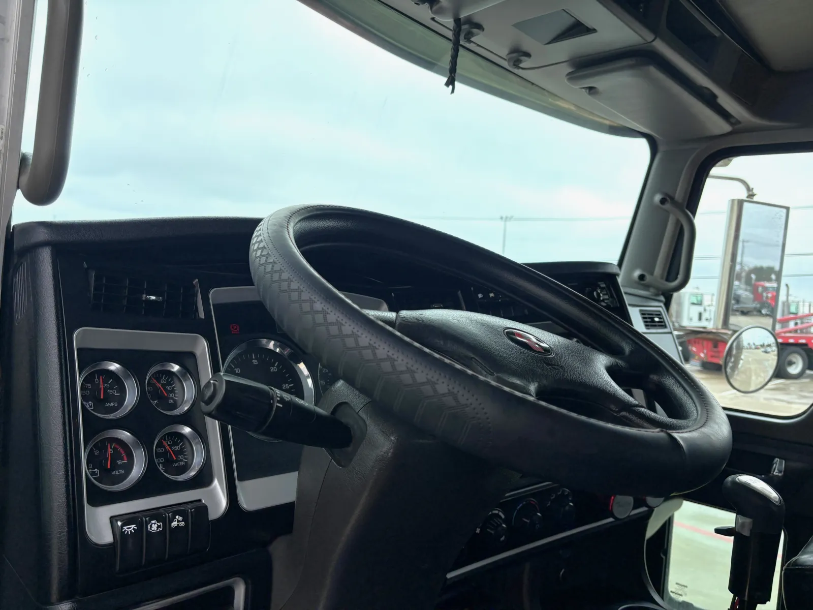 2018 Kenworth W900 - image 15