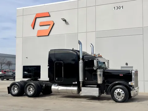 2006 PETERBILT 379 for sale in Hutchins, TX