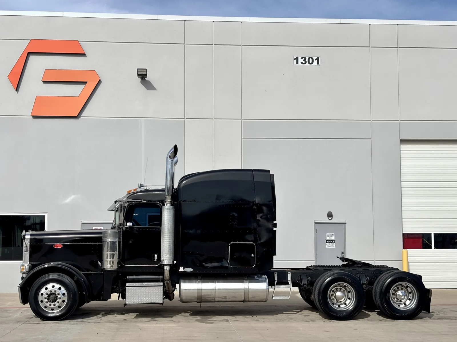 2006 Peterbilt - image 4