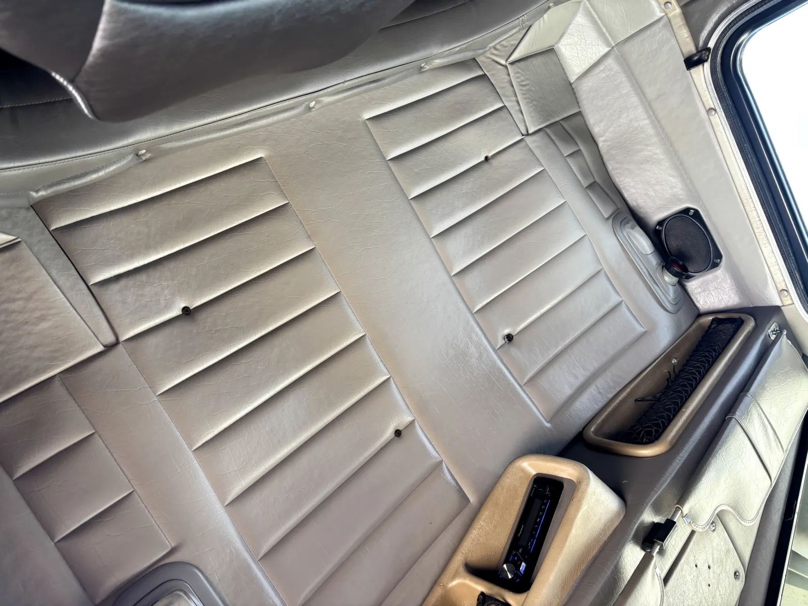 2006 Peterbilt - image 18