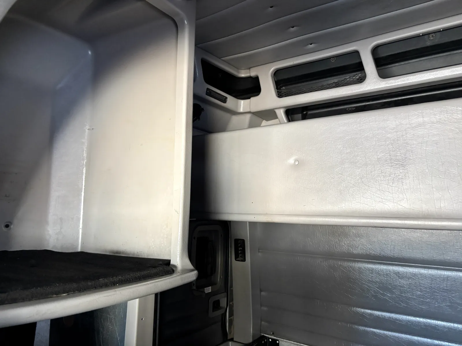 2006 Peterbilt - image 19