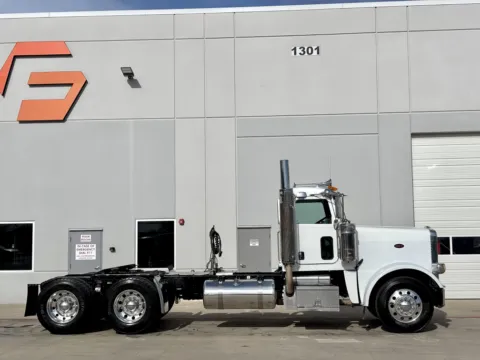 Another view of 2008 PETERBILT 388 for sale in Hutchins, TX at Forge Truck Centers - Texas