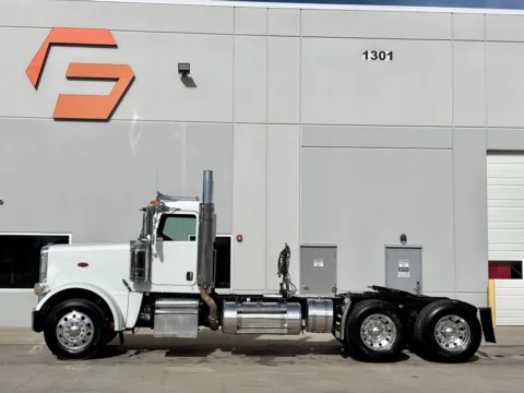More photos of 2008 PETERBILT 388 at Forge Truck Centers - Texas, TX