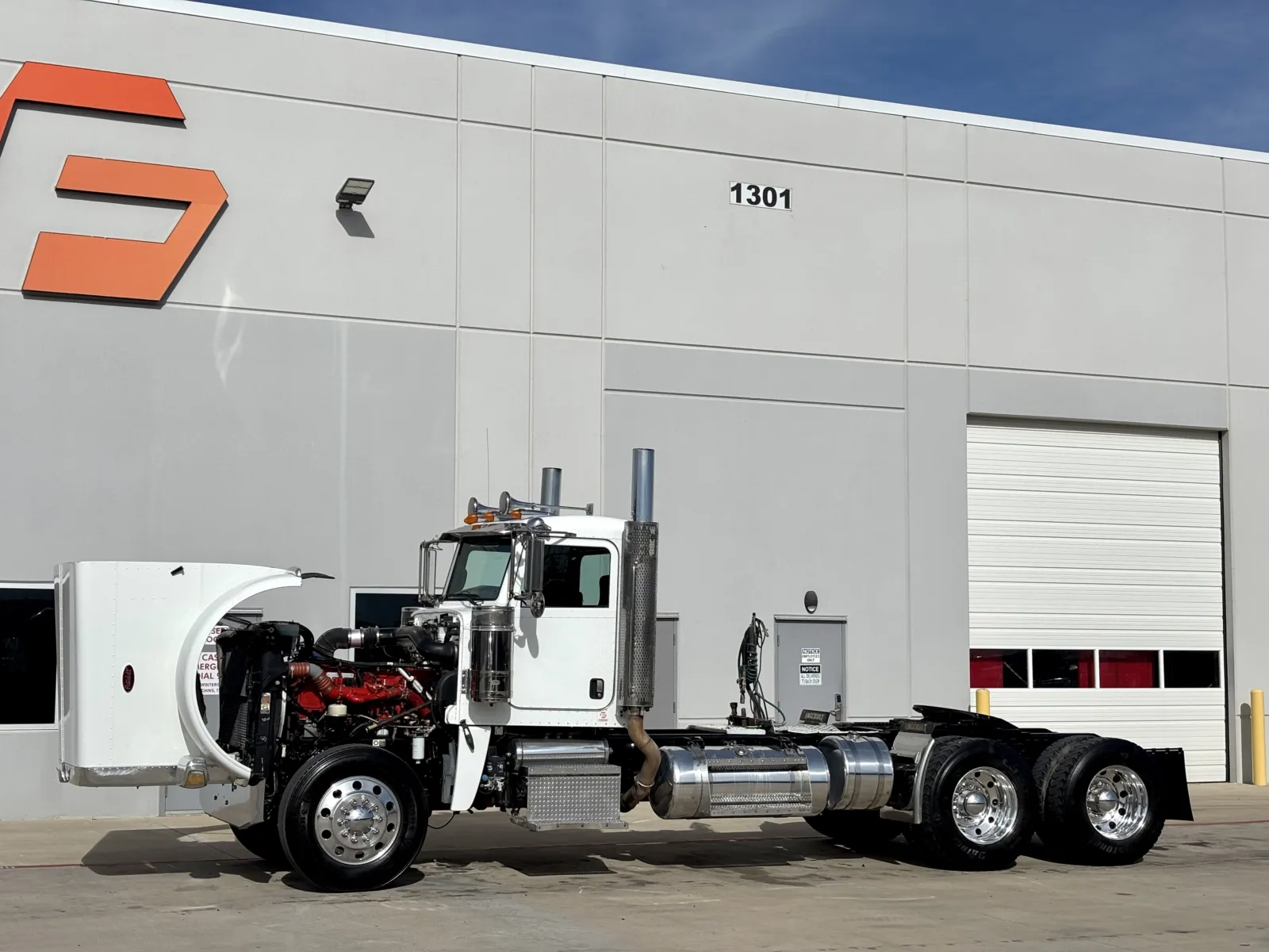 2008 Peterbilt - image 10