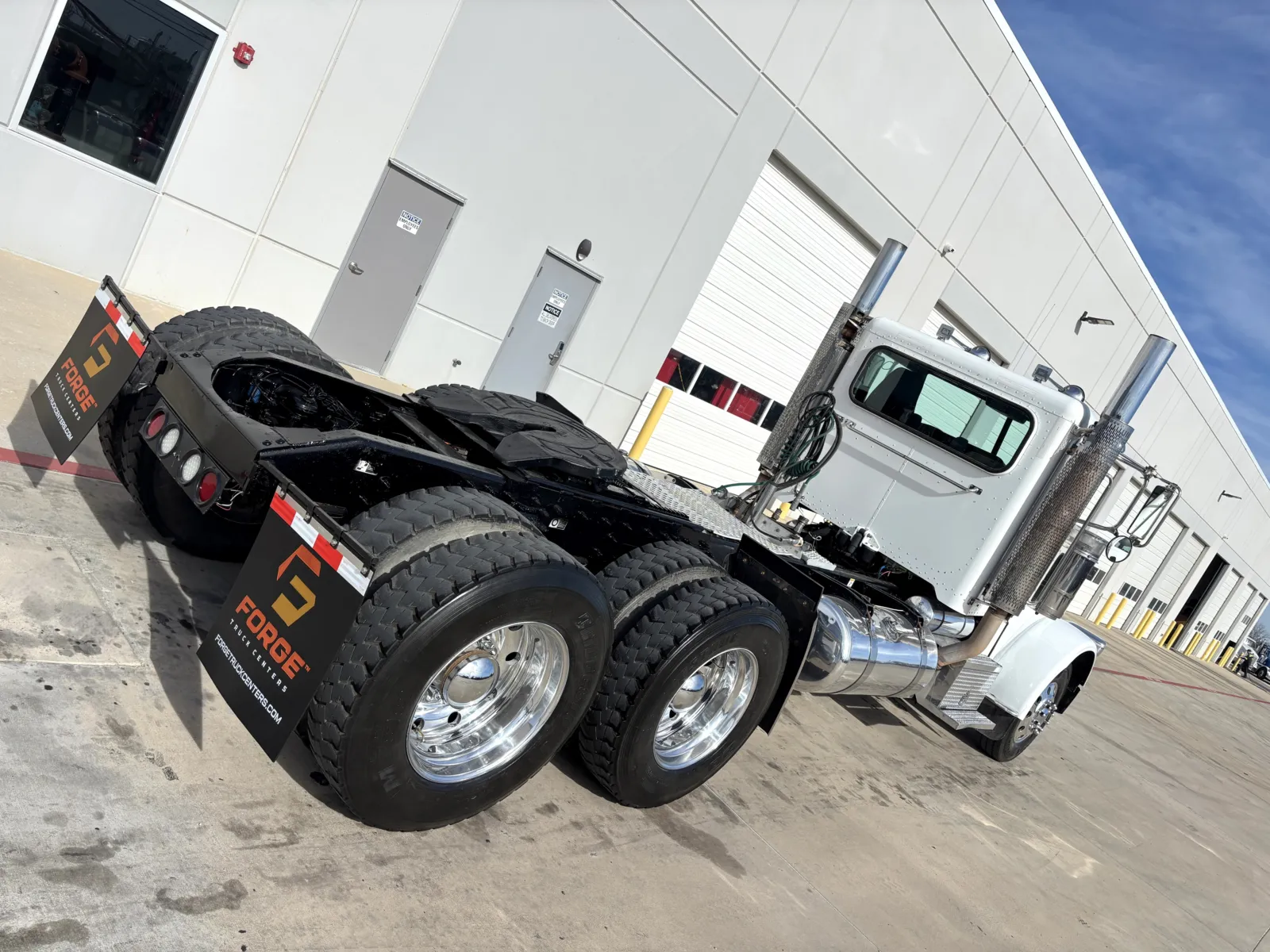 2008 Peterbilt - image 11
