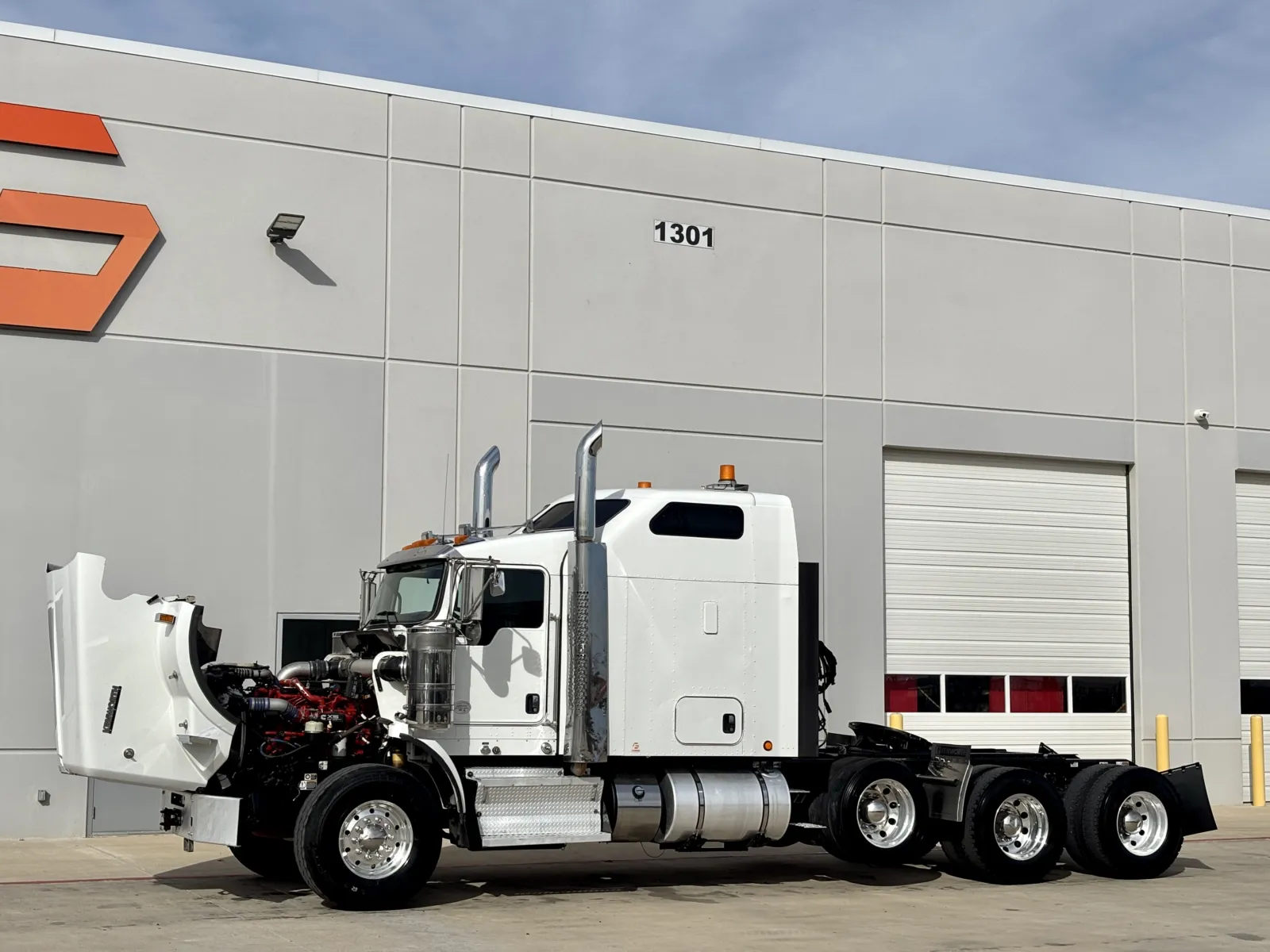 2020 Kenworth T800 - image 10
