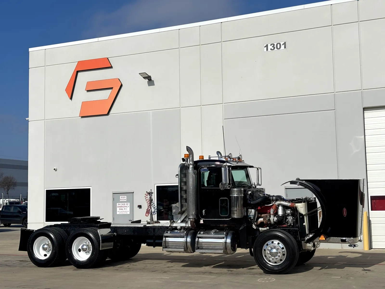 2007 Peterbilt - image 9