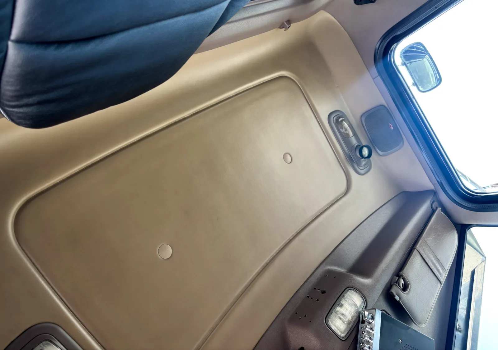 2007 Peterbilt - image 21