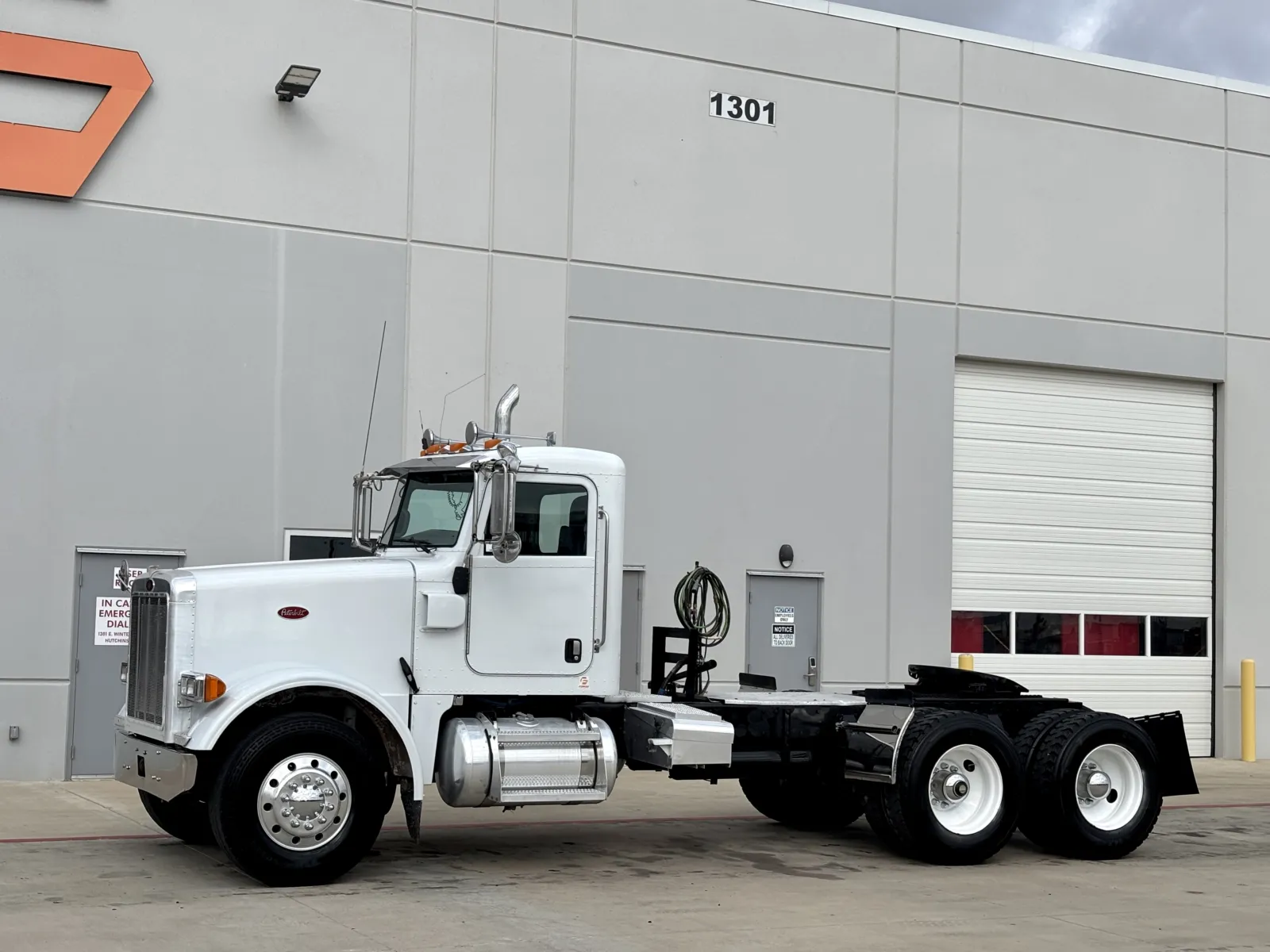 2007 Peterbilt - image 2