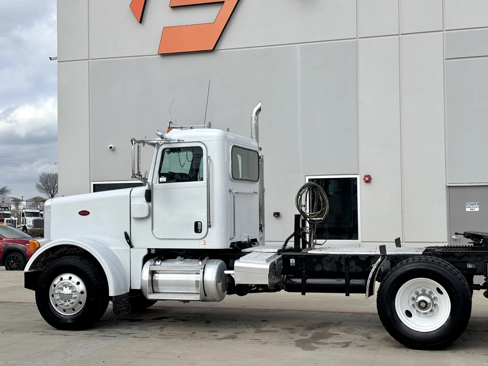 2007 Peterbilt - image 8