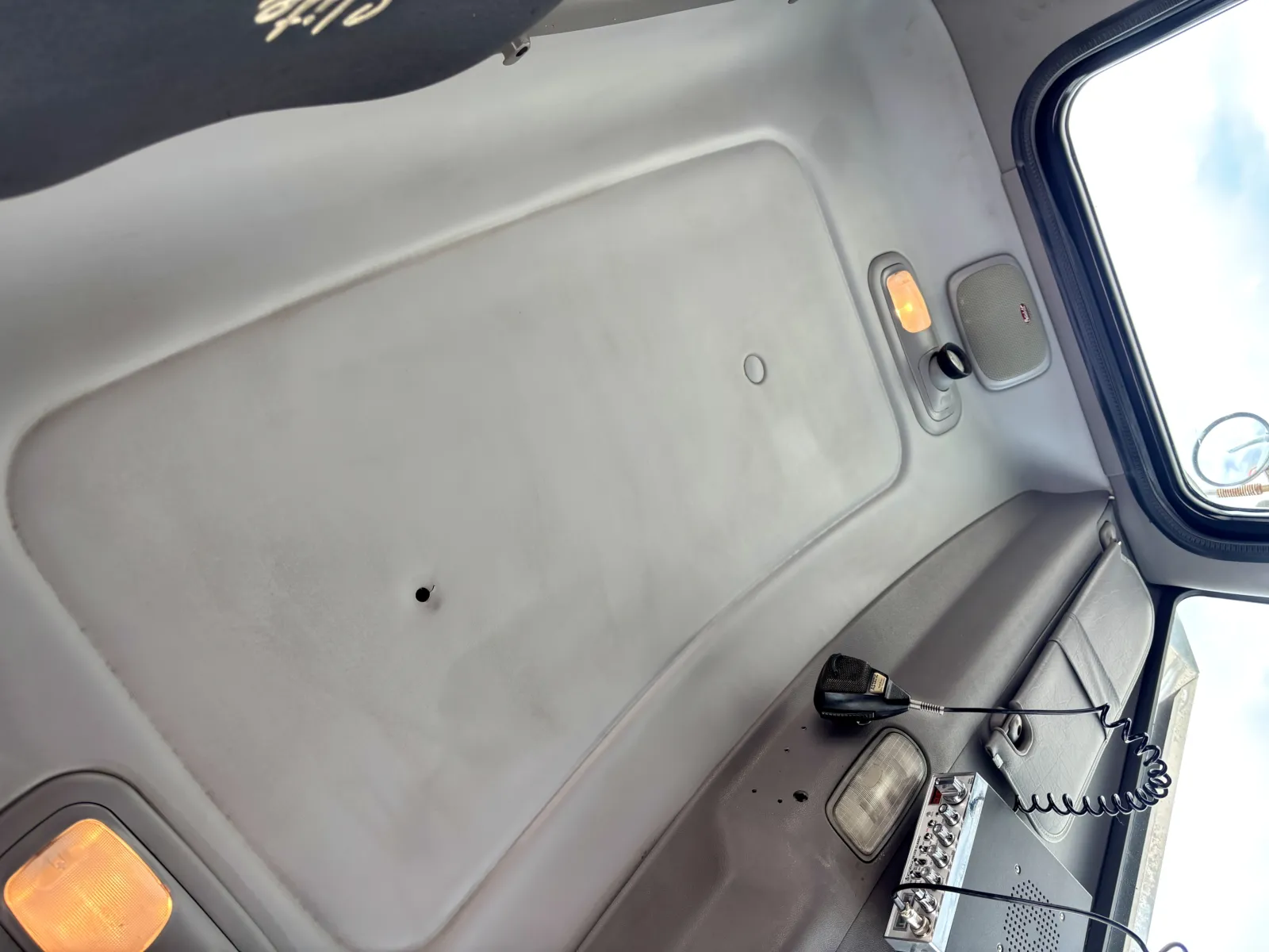 2007 Peterbilt - image 21