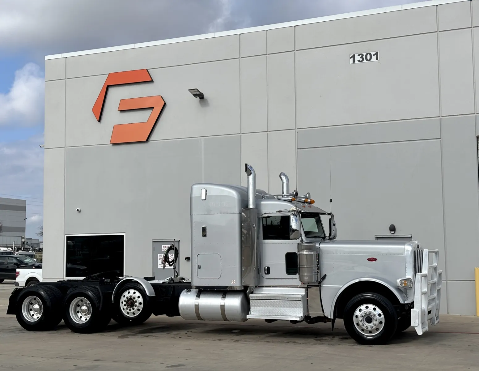 2019 PETERBILT 389 for sale in Hutchins, TX
