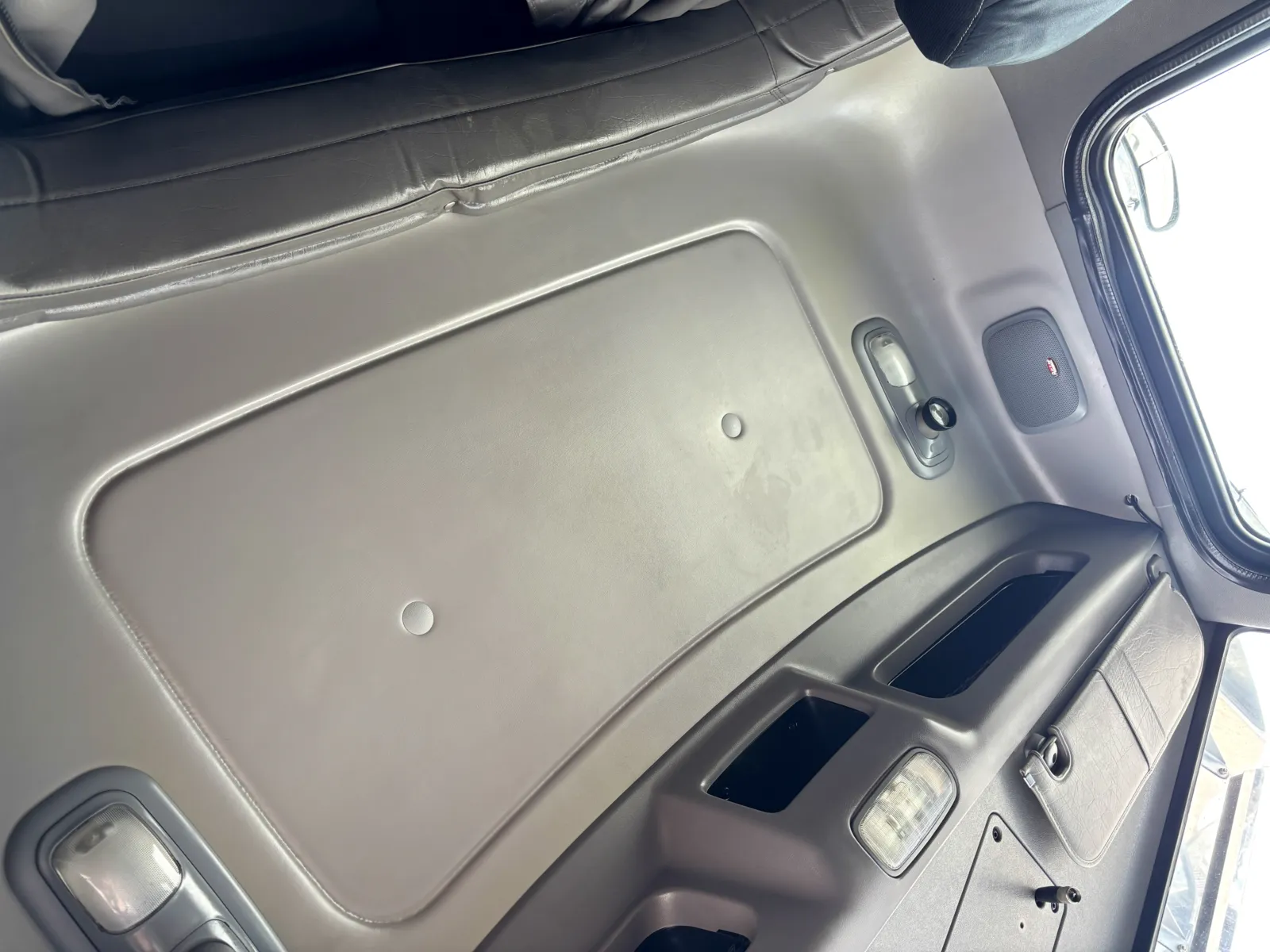 2019 Peterbilt 389 - image 21