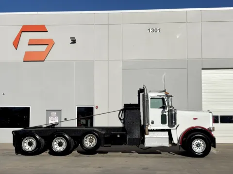 Another view of 2012 PETERBILT 388 for sale in Hutchins, TX at Forge Truck Centers - Texas