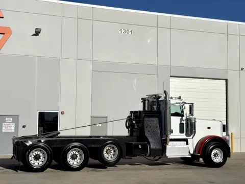 More photos of 2012 PETERBILT 388 at Forge Truck Centers - Texas, TX