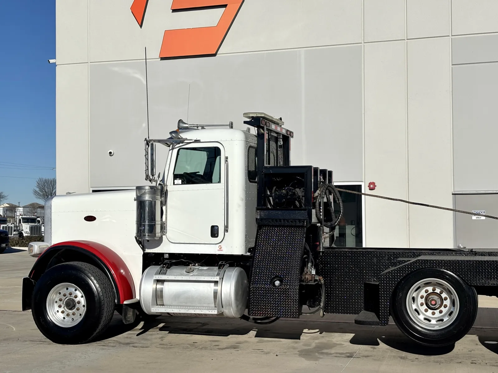 2012 Peterbilt - image 8