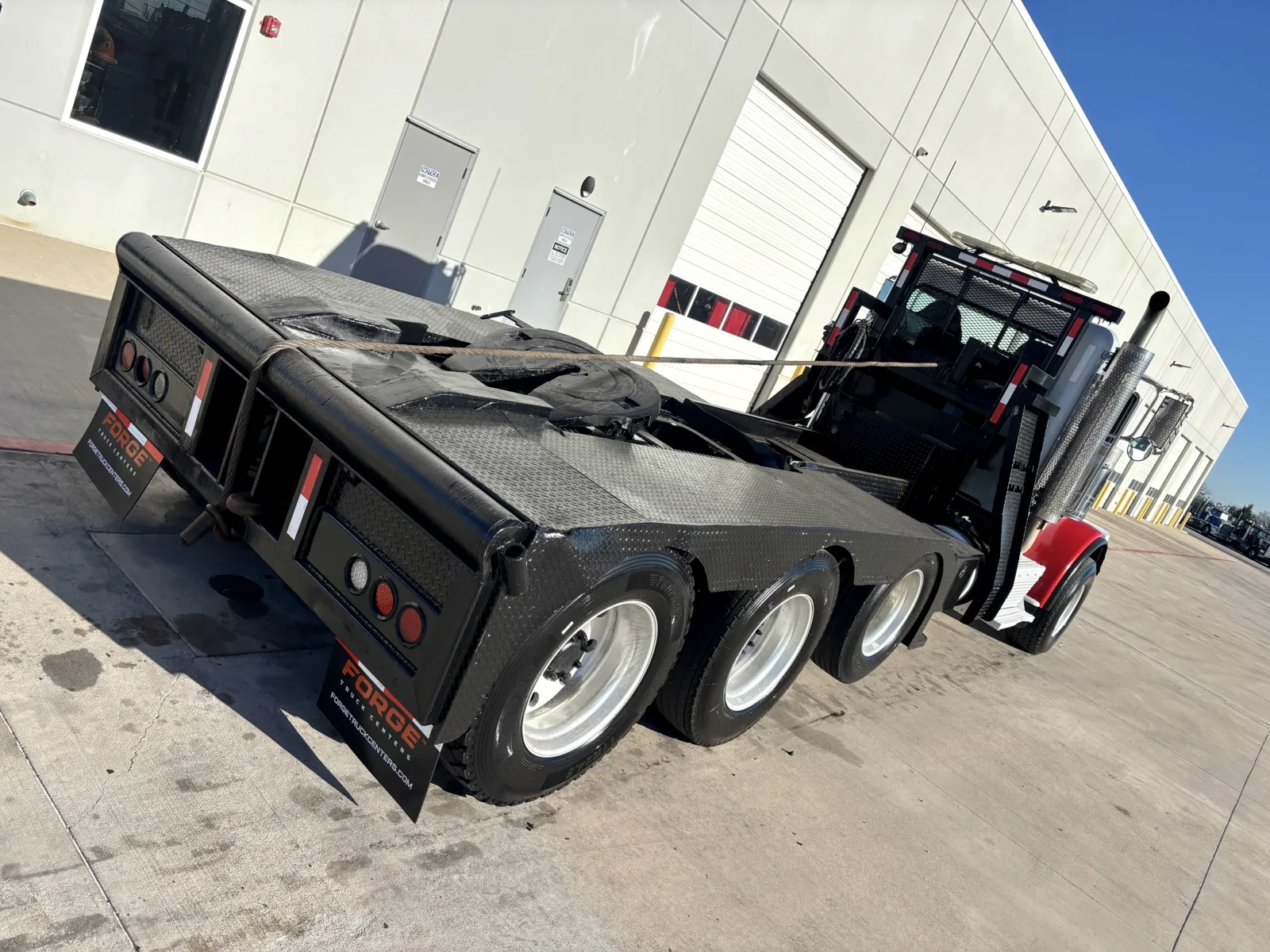 2012 Peterbilt - image 11