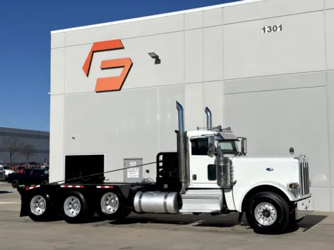 2019 PETERBILT 389 for sale in Hutchins, TX