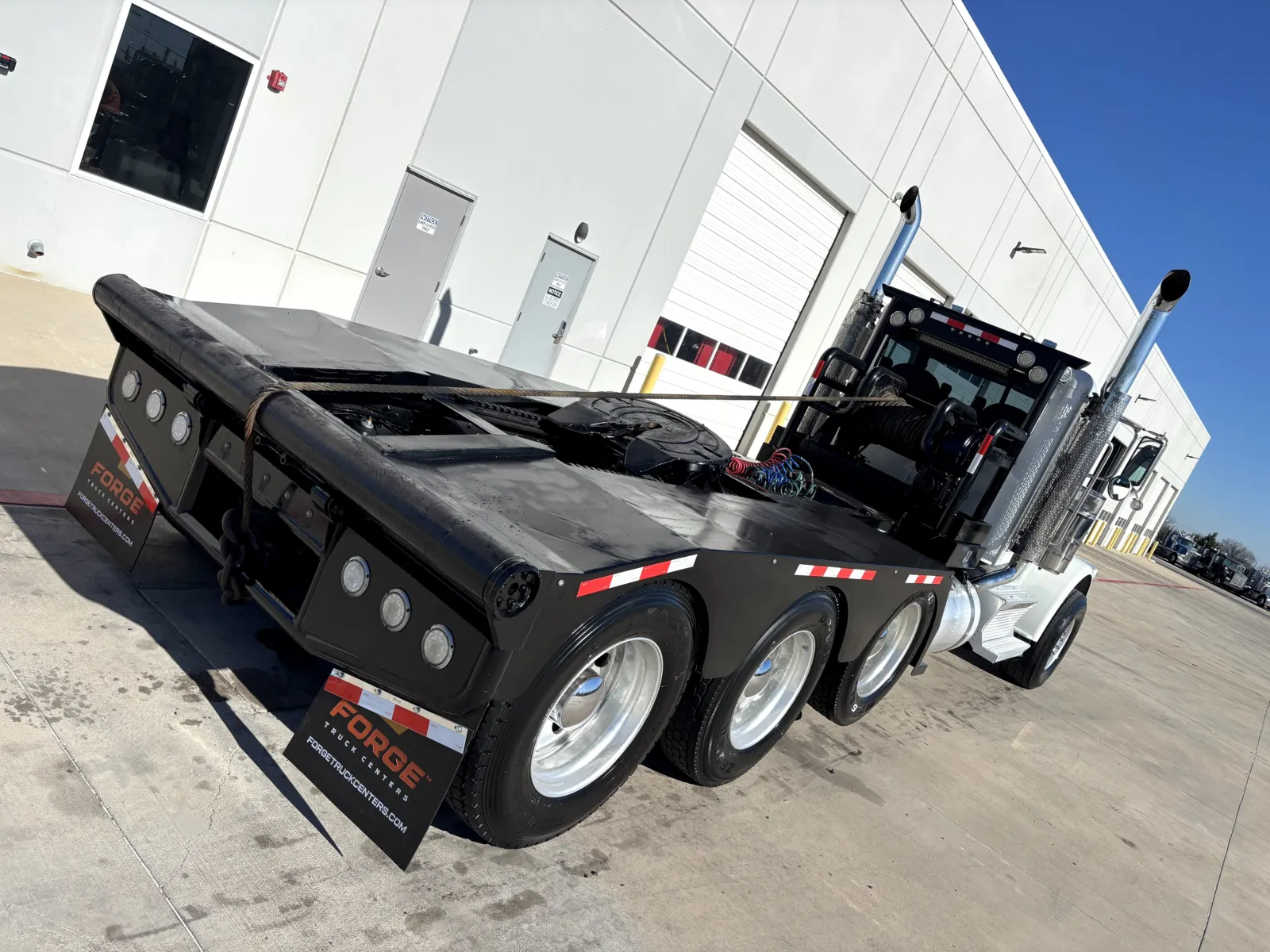 2019 Peterbilt 389 - image 11