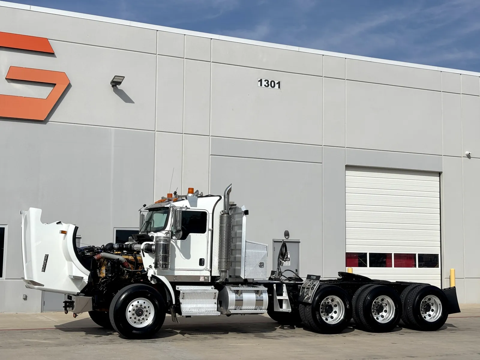 2007 Kenworth T800 - image 10